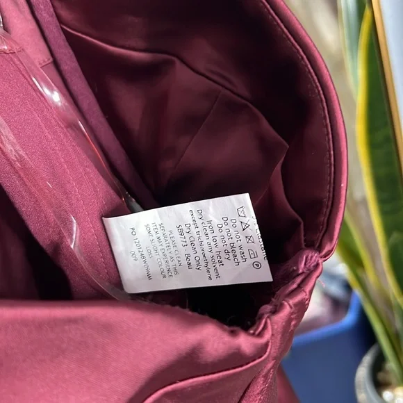 HOUSE OF CB 'Beau' Wine Pleated Midi Dress NWOT - Picture 8 of 10